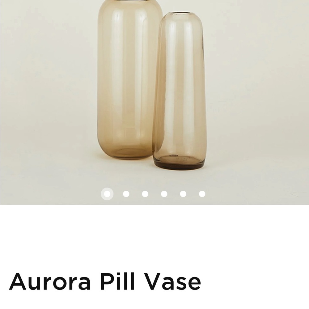 Hawkins New York Pill Vase - Picture 2 of 2